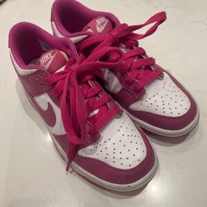 Nike girls dunks
